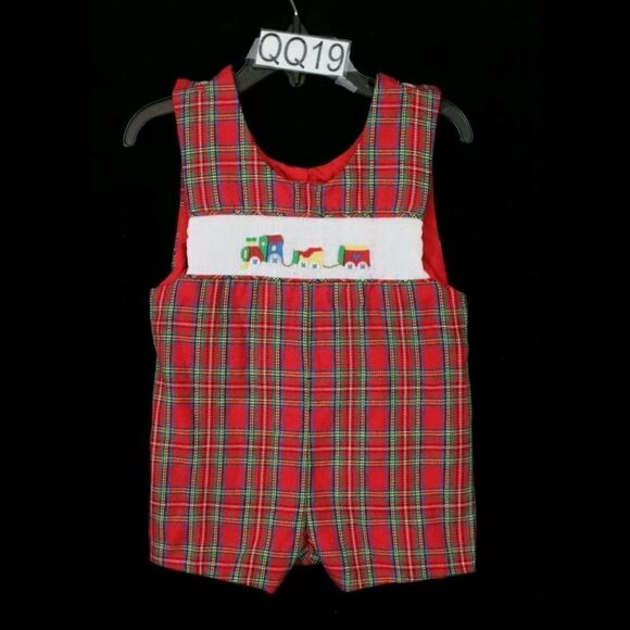 House Of Batten Red Plaid Train Smocked 12M Shortall.Excellent condition - Picture 1 of 5